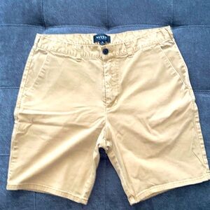 Men’s flat front 7.5” shorts